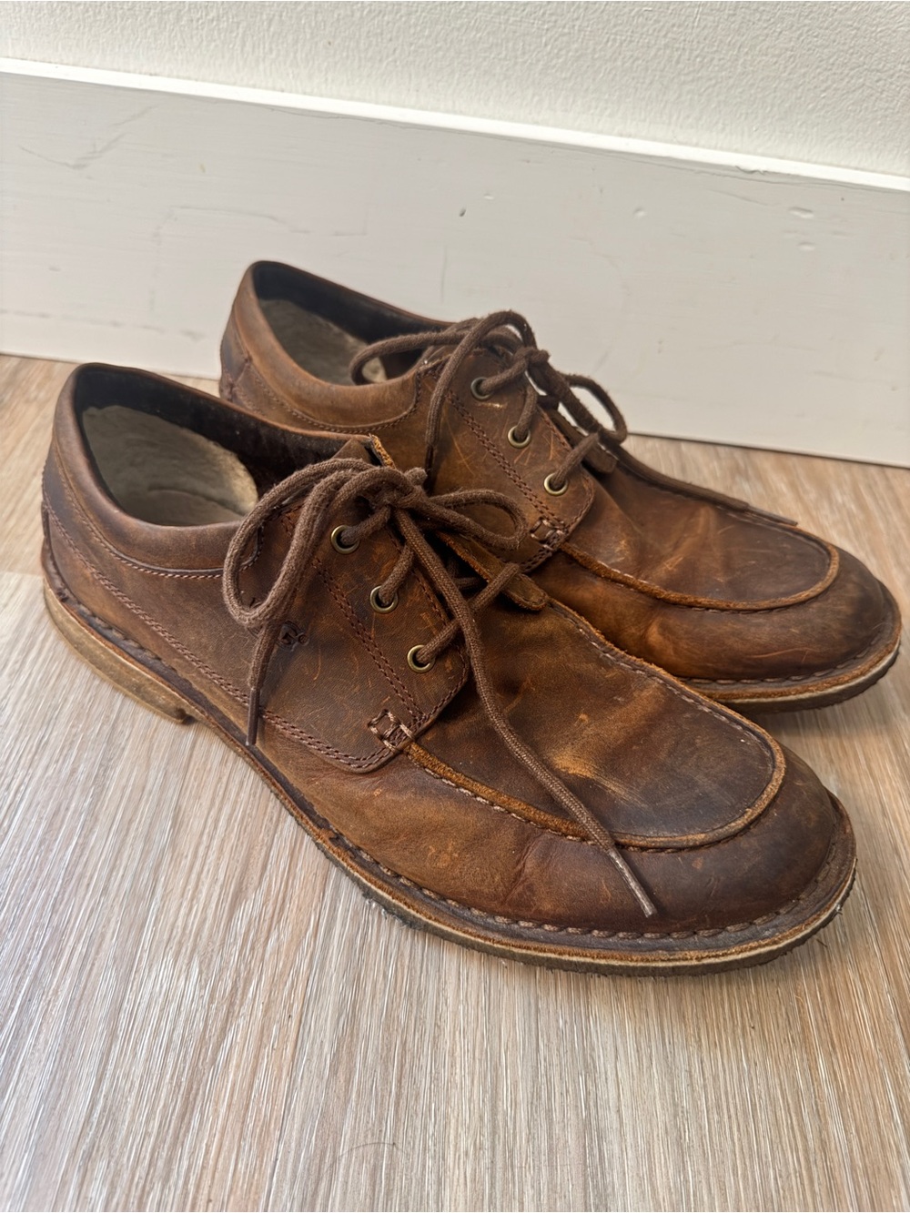 UGG Men’s Brown Leather Lace Up Oxford Shoes Rugged Casual Size 10.5